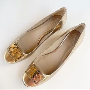 Tory Burch Gold Gigi Logo Metallic 25mm Mika Pumps